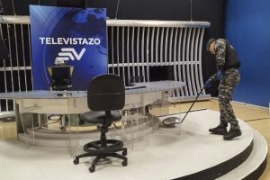 Jornalistas de TV do Equador recebem envelopes com explosivos
