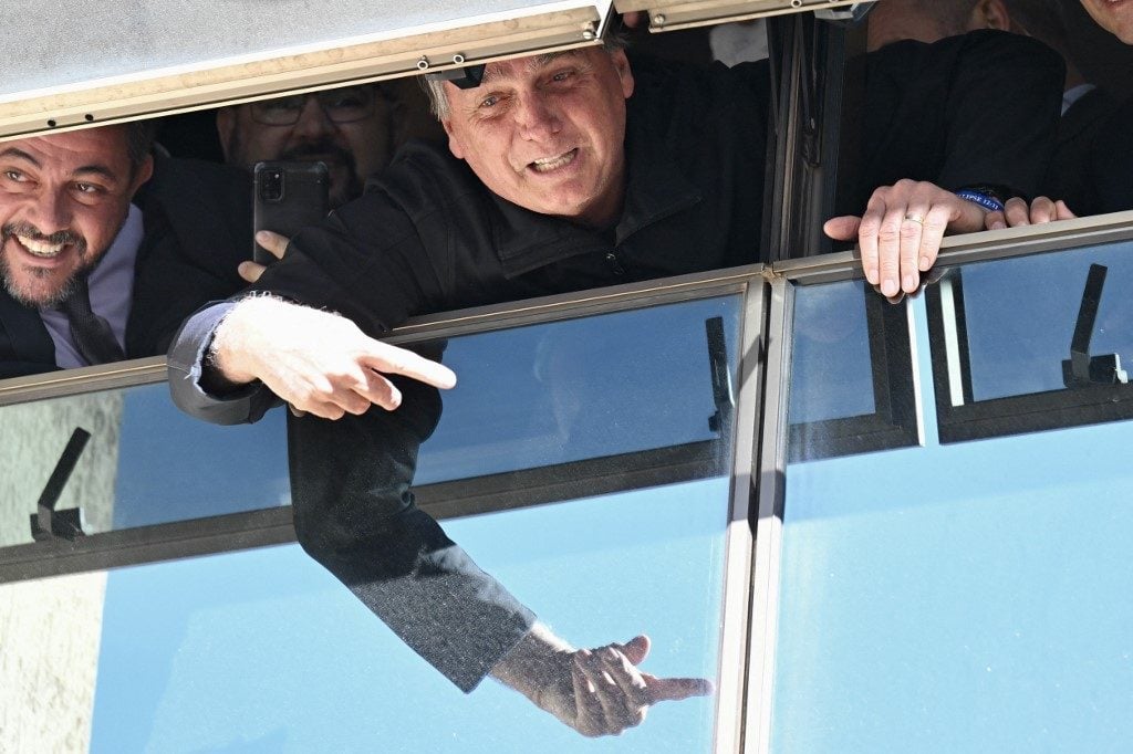 Entenda o que acontece após a apreensão dos celulares de Bolsonaro pela PF