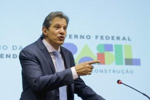 Diretor do FMI se diz 'entusiasmado' e 'impressionado' com a regra fiscal do governo Lula
