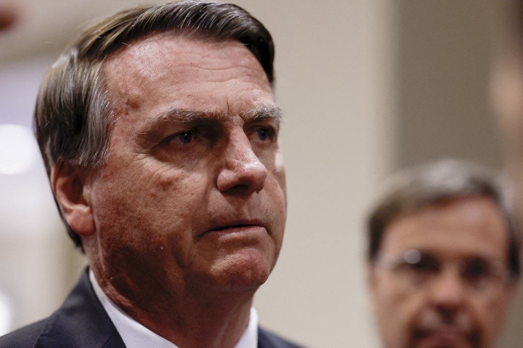 A busca do PL por um advogado para defender Bolsonaro no caso das joias