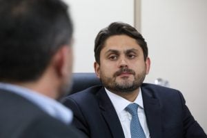 Ministro confirma que sogro usa seu gabinete, mas nega ilegalidade