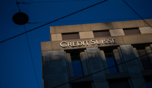 Mercados financeiros voltam a cair após colapso do Credit Suisse