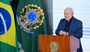 Lula convidará Xi Jinping a visitar o Brasil e quer atrair investimentos da China