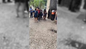 Aluno de 15 anos é apreendido após tentar atacar colegas com faca em escola do Rio