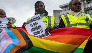 Uganda aprova pena de morte para pessoas LGBT+