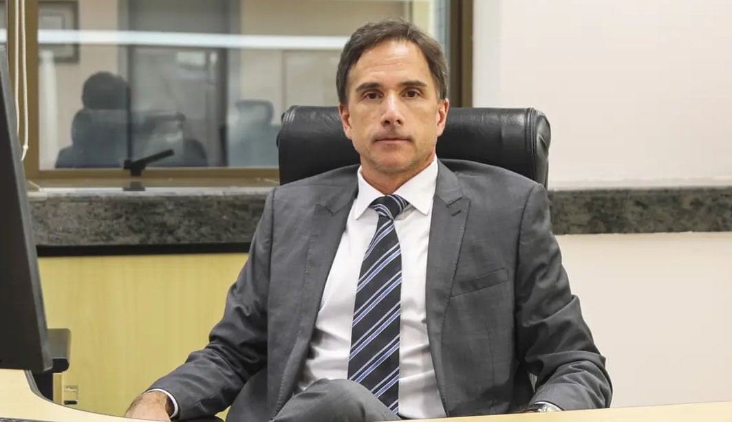 TRF-4 предлагает уволить Эдуардо Аппио, бывшего судью Lava Jato, подозреваемого в краже шампанского