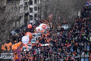 França vive sexto dia de greve no ano contra proposta de reforma da previdência