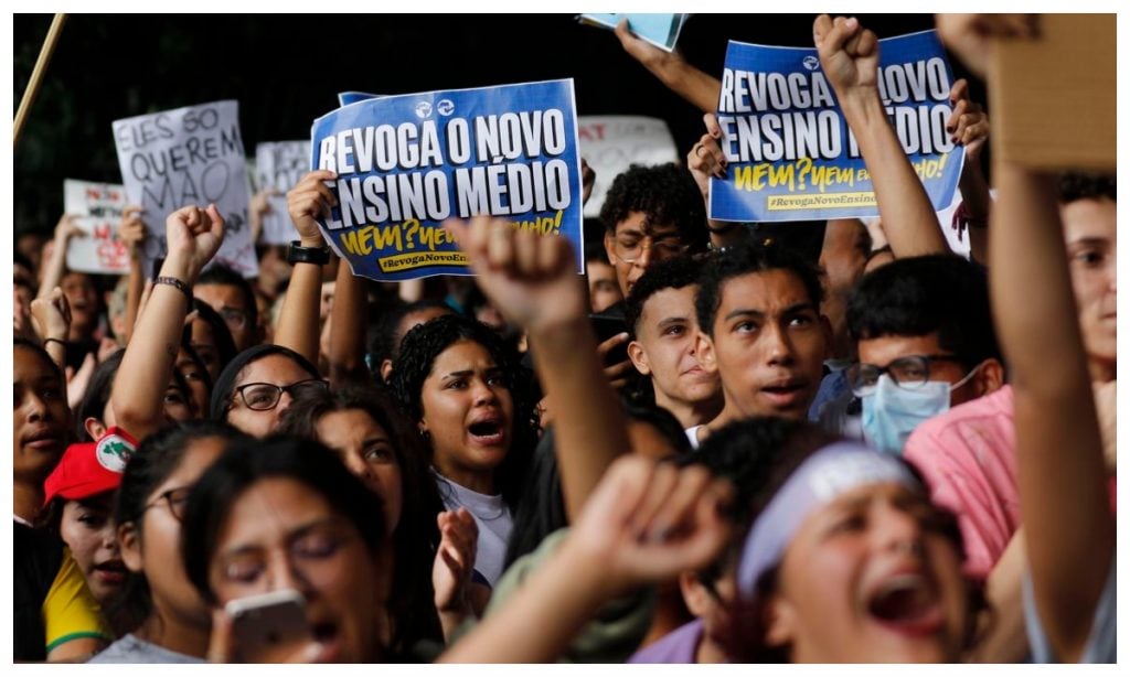 Maioria de estudantes e professores está insatisfeita com o Novo Ensino Médio, diz pesquisa