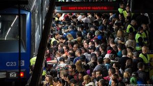 Metroviários aceitam, parcialmente, a proposta do governo e encerram a greve em São Paulo