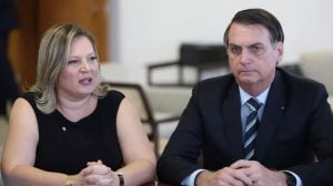 Joice Hasselmann diz que Bolsonaro fez 'menção' de agredi-la: 'Estava atacado'