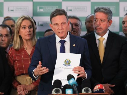 Lira inicia a tramitação de PEC para garantir imunidade tributária de templos