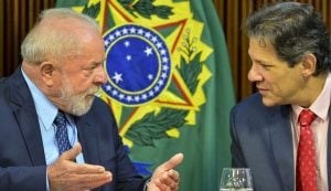A avaliação do mercado financeiro dos 8 primeiros meses de governo Lula, segundo pesquisa