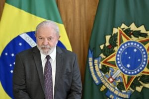 Lula não confirma nome, mas diz que indicado ao STF deve 'conhecer a realidade' do Brasil