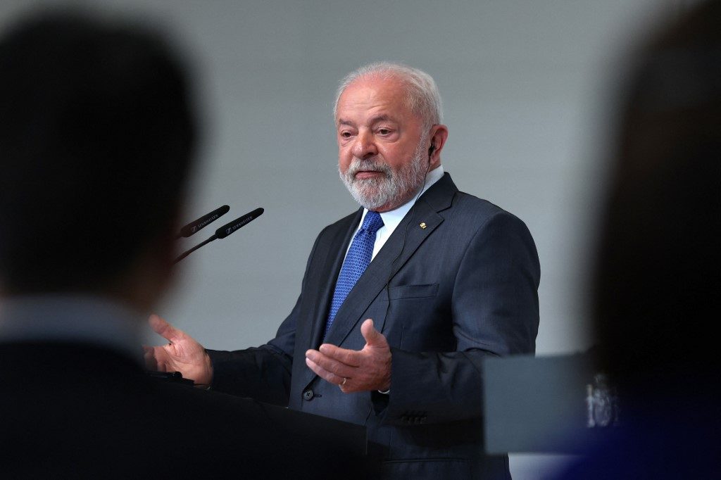 Na Espanha, Lula volta a elogiar a China e alfinetar os EUA