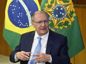 Governo anuncia fim de programa para compra de veículos e projeta 125 mil unidades vendidas