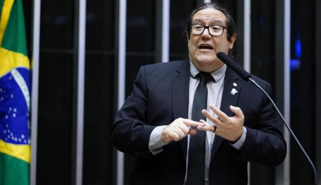 Comissão da Câmara adia votação de PEC para reduzir jornada de trabalho a 36 horas semanais