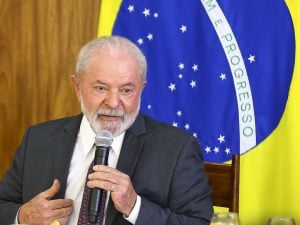Justiça condena homem que ameaçou ‘fuzilar’ Lula