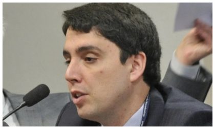 Secretário de petróleo do governo é eleito presidente do conselho da Petrobrás