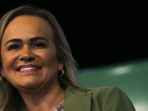 Ministra do Turismo aciona o TSE para se desfiliar do União Brasil