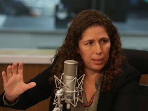 Primeiros concursos públicos serão lançados em 10 de abril, diz ministra