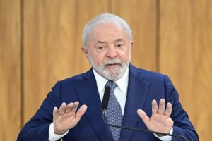 Lula assina a ampliação do mínimo existencial para R$ 600