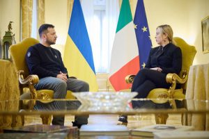 Sob alta segurança, Zelensky se reúne em Roma com a premiê da Itália e o Papa Francisco