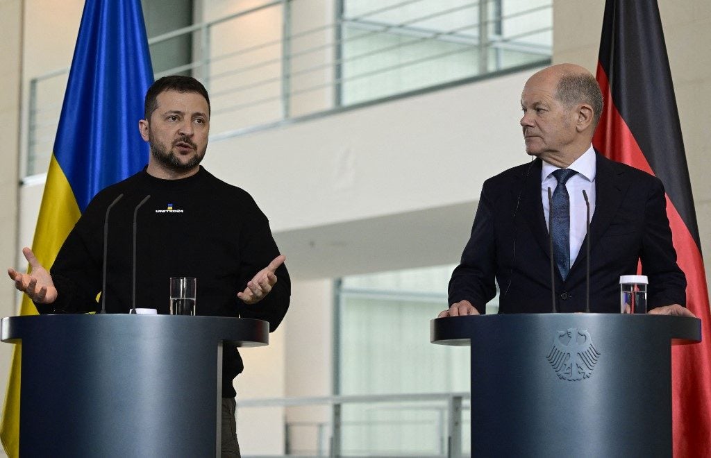 Zelensky pede ao chanceler alemão apoio para receber aviões de combate