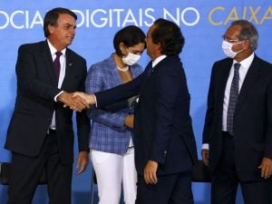 Bolsonaro provocou calote bilionário na Caixa para tentar vencer as eleições, diz site