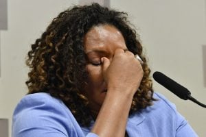 Vídeo: Margareth Menezes se emociona no Senado ao saber da morte de Rita Lee