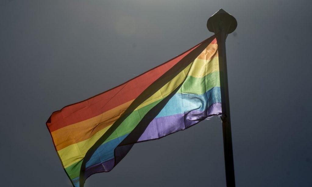 Congresso dos EUA pode proibir bandeira do orgulho em embaixadas