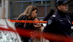 Oito estudantes e um segurança morrem baleados em escola na Sérvia