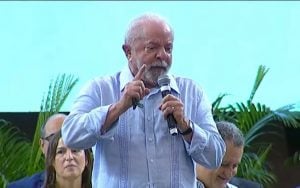No Ceará, Lula lança programa para aumentar matrículas em tempo integral