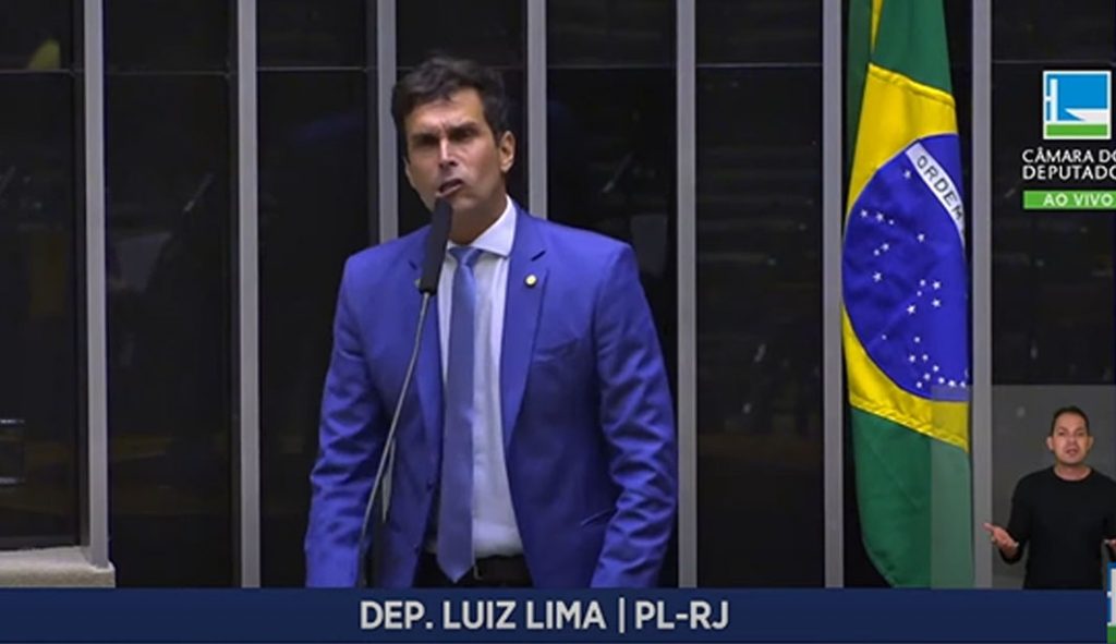 Vídeo: Aos gritos, deputado do PL ofende Moraes e tenta ligá-lo à Venezuela