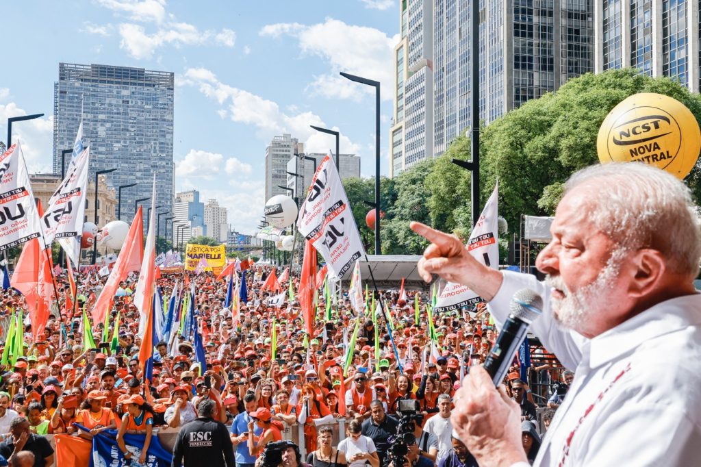 No 1º de Maio, Lula volta a criticar a taxa Selic e associa os juros altos ao desemprego no País