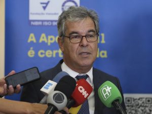 Justiça suspende a posse de Jorge Viana na Apex e cobra prova de fluência em inglês