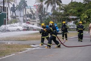 Incêndio em dormitório estudantil deixa 20 mortos na Guiana