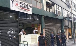 GCM intimida a doação de marmitas do MTST no centro de SP pelo terceiro dia consecutivo