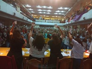 Professores da rede pública do RJ anunciam greve