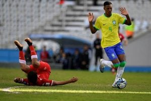 CBF denuncia racismo contra zagueiro Robert Renan no Mundial Sub-20 na Argentina