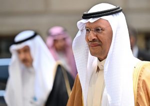 Arábia Saudita anuncia corte adicional de produção de petróleo de um milhão de barris por dia
