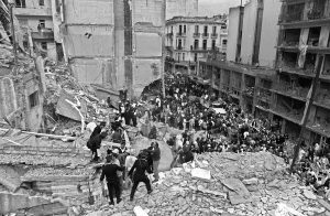 Argentina pede prisão de quatro libaneses por atentado a centro judaico em 1994