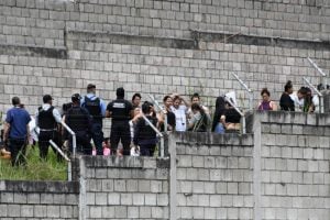 Motim em presídio feminino deixa ao menos 41 mortas em Honduras