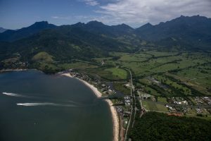 Pai de Neymar obtém liminar para liberar lago artificial construído em Mangaratiba