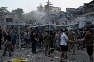 Bombardeio russo contra restaurante do leste da Ucrânia deixa nove mortos