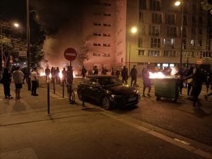Segunda noite de distúrbios na França após morte de jovem baleado por policial