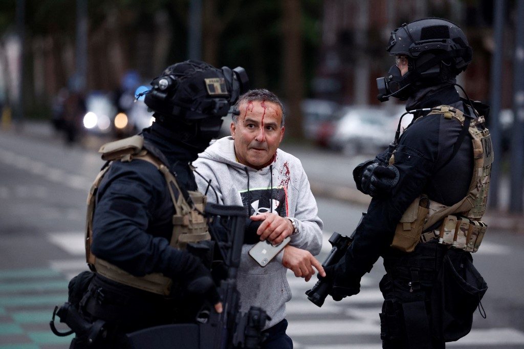 Policial que matou adolescente na França pede ‘perdão’; protestos no país continuam