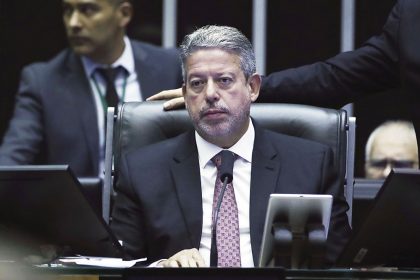 Questionado sobre Bolsonaro, Lira defende legislação para ‘cuidar melhor’ de ex-presidentes