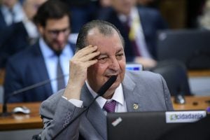 Relator do arcabouço no Senado confirma mudanças no texto