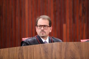 Quem é Floriano Marques, o relator do julgamento que pode cassar o mandato de Jorge Seif