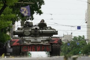 Wagner mobiliza tanques e rebeldes armados na cidade russa de Rostov; veja imagens